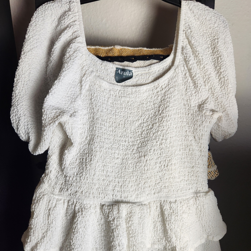 ARULA White Puff Sleeve Smocked Blouse